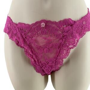 Victoria's Secret Dream Angels Lace Thong Panty Luscious Rose Small